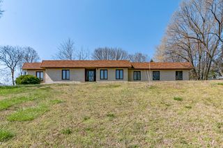 166 Factory St, Camden, TN 38320
