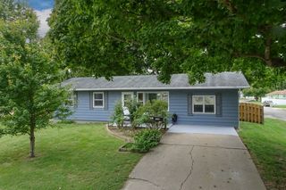 205 S  Miller St, Clinton, IL 61727