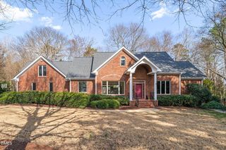 1013 Erins Way Ln, Raleigh, NC 27614