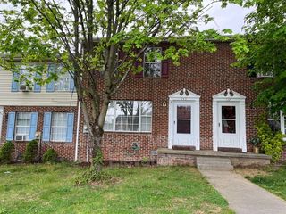 145 Little River Dr, Winchester, VA 22602