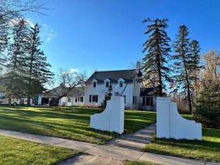 415 Bluff Ave, Brainerd, MN 56401