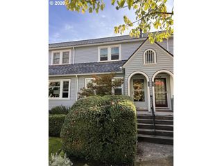 1689 Olive St, Eugene, OR 97401