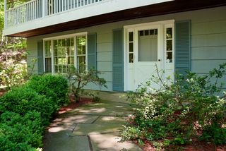 73 Moriarity Dr, Wilton, CT 06897