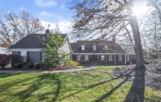 2358 Canterbury Ct, Hudson, OH 44236
