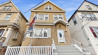 159 W  32nd St, Bayonne, NJ 07002