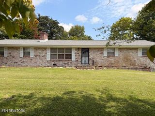 7236 Oakmeade Rd, Powell, TN 37849