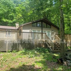 176 Rock Pool Rd, Acme, PA 15610