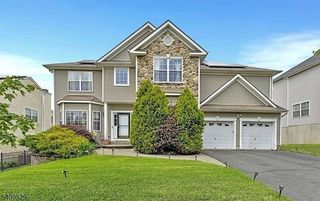 692 Skyline Dr, Lake Hopatcong, NJ 07849