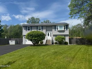 32 Scully Avenue, Latham, NY 12110