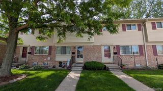 9792 Cornell St, Taylor, MI 48180