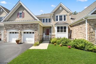 22 LUTH TER, West Orange, NJ 07052