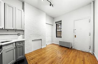 99 Perry St #1C, New York, NY 10014