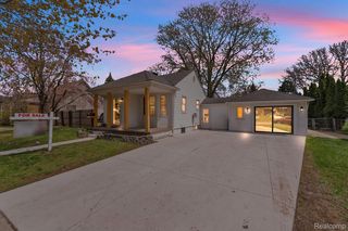 6964 Nightingale St, Dearborn Heights, MI 48127