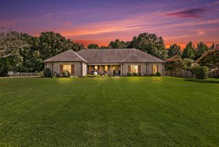 265 Caitlin Dr, Oakland, TN 38060