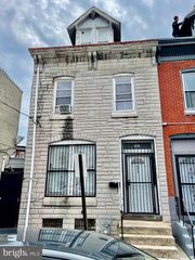 305 S  8th St, Reading, PA 19602