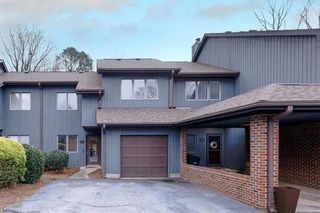 210 College Rd #303, Greensboro, NC 27410