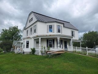 17 Canaan St #5, Canaan, NH 03741
