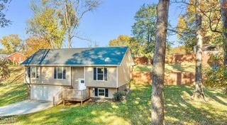 135 Woodcrest Dr, Greeneville, TN 37745
