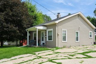 705 E  Miller Ave, Des Moines, IA 50315