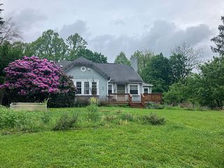 7 Upland Dr, Fairmont, WV 26554
