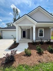128 Lakeview Pines Way, Statesboro, GA 30461