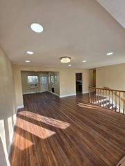 46 Radcliffe Rd #2B, Island Park, NY 11558