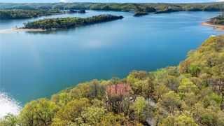9826 Old Campbell Rd, Rogers, AR 72758