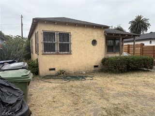 922 E  97th St, Los Angeles, CA 90002