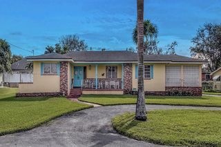 6920 SW 58th Ct, Davie, FL 33314