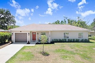 618 Oak Ridge Dr, Brandon, FL 33510