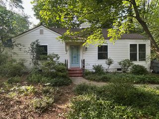 2714 Idlewood Cir, Charlotte, NC 28209