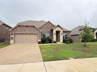 2823 Diamondback Dr, Melissa, TX 75454