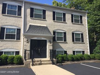120 Middletown Sq #1, Louisville, KY 40243