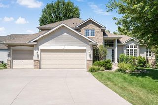 701 Heron Cir N, Oakdale, MN 55128