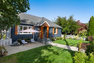 2855 13th Ave W, Seattle, WA 98119