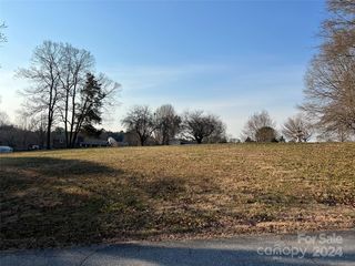 Tiffany St, Conover, NC 28613