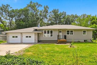 21777 Green Valley Ave, Council Bluffs, IA 51503