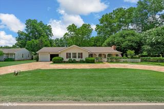 331 Gray St, Belcher, LA 71004