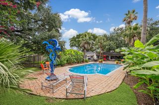 9006 Bonhomme Rd, Houston, TX 77074