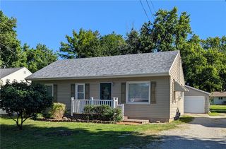 2018 Harrison Ave, Charleston, IL 61920