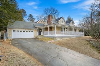 10 Burroughs Road, Fairfield, CT 06824