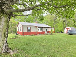 27049 Sanes Creek Rd, Rushville, IN 46173
