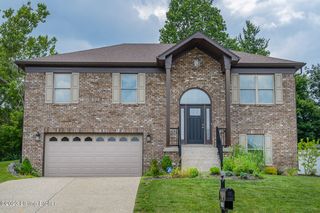 7606 Crestline Rd, Louisville, KY 40214