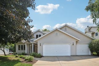 128 Fairbrook Dr, Waunakee, WI 53597