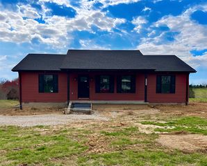 9321 Brownsville Rd, Smiths Grove, KY 42171