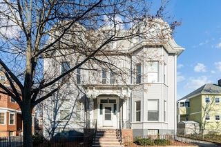 27 Pearl St, Somerville, MA 02145