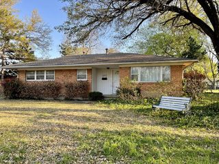 1217 Linden Dr, Denton, TX 76201