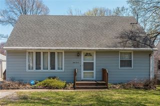 3835 E  25th St, Des Moines, IA 50317