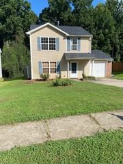 1405 Clooney Ln, Charlotte, NC 28262