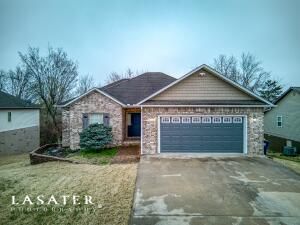 1214 Ridgeway Ave, Harrison, AR 72601